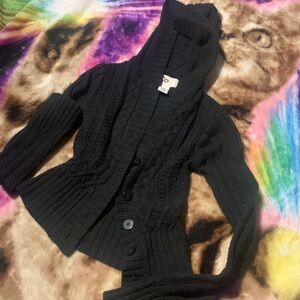 Y2K KNIT CARDIGAN SO!!! SOOO CUTE AND FLATTERING!!